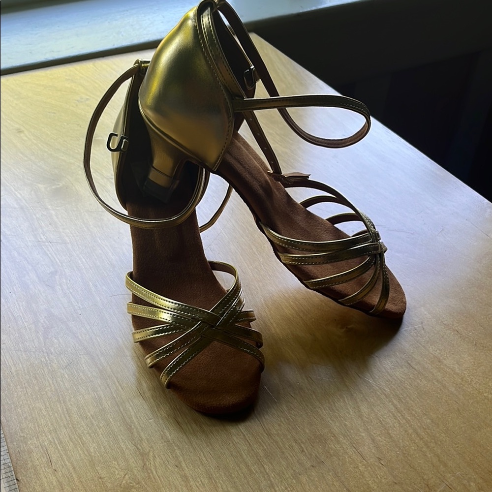 Elegant Gold Strappy Women's dance shoes
